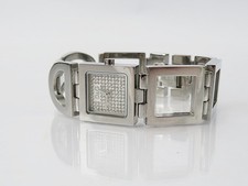 Authentique montre-bracelet