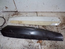 caches carters latéraux