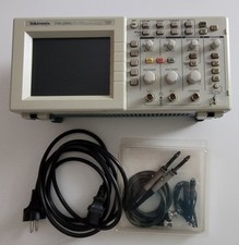 Oscilloscope Tektronix TDS2002