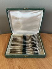 Ensemble de 12 fourchettes à