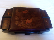 Coiffeuse / Boîte à bijoux