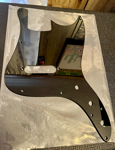 Squier bronco bass - bronco, pickguard