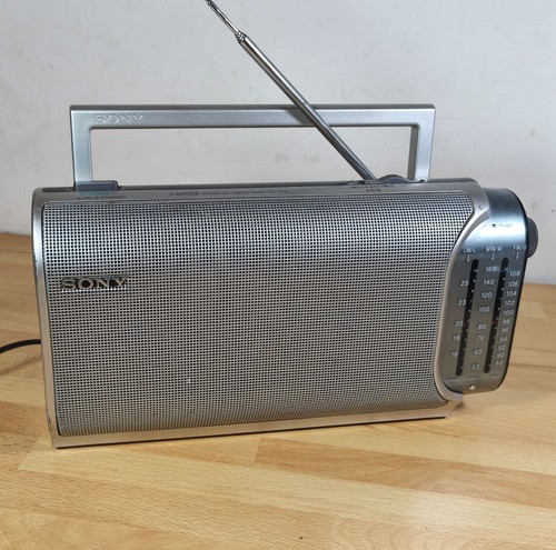 Radio portable sony icf 704 - portable,