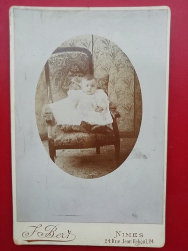 Photo xixéme bebe dans - ,