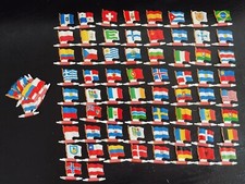 66 plaques de métal