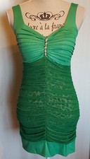 Robe léopard et perles taille