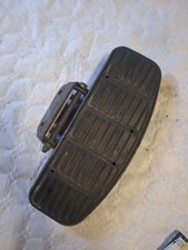 PLATINE AVANT DROITE  DAELIM