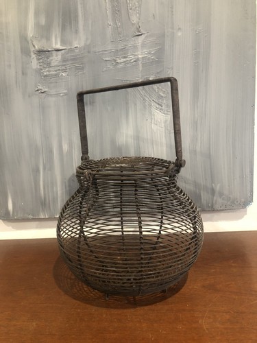 Ancien panier oeufs avec - ancien, a