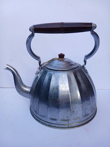 Ancienne bouilloire - bouilloire, en
