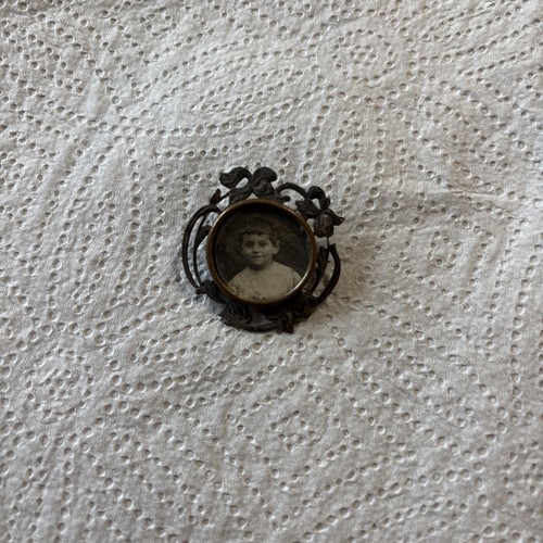 Broche bijoux deuil - de, porte