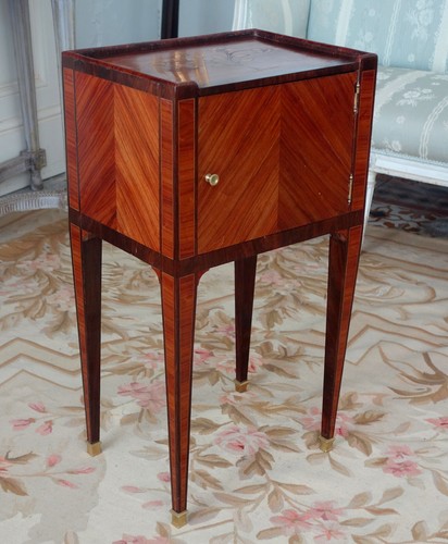 Table salon chevet en - /,