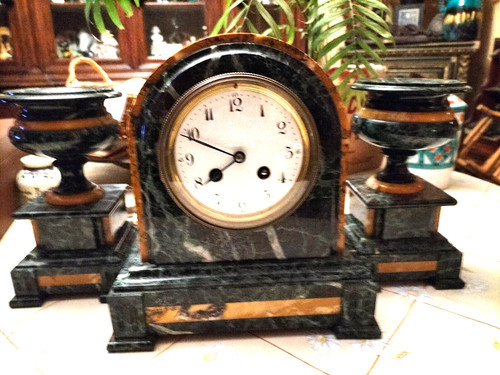 Superbe pendule cassolettes - et,