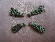 MS 4 ANCIENS POMPONS GLANDS