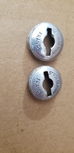 Cache poussière pédalier