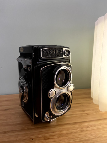 Yashica mat 124 medium - medium, format