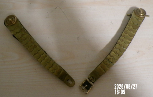 Paire jugulaires ecailles - jugulaires,
