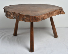 Table basse brutaliste en