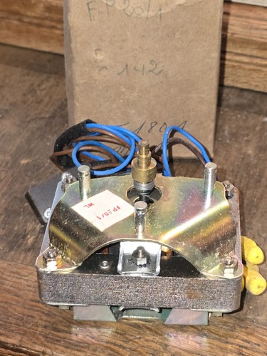 Moteur pour platine - , tourne