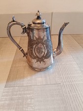 Théière Ancienne En Métal