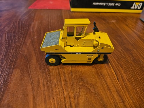 Conrad caterpillar cat 500 - conrad, ps