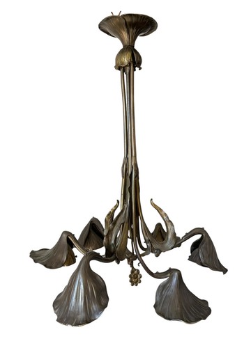Lustre suspension art - /,