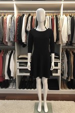 Robe Neuve Guess Noire. Taille