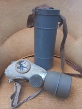 Masque À Gaz 1938 dans sa