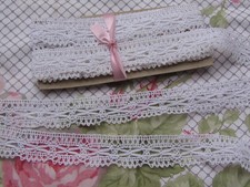 430 cm de  dentelle ancienne