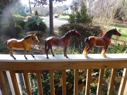 Lot breyer collectable - lot,
