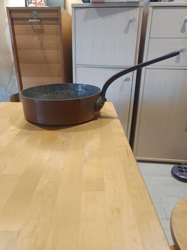 Vieille sauteuse cuivre - en,
