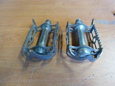 Ancien vélo course pédales