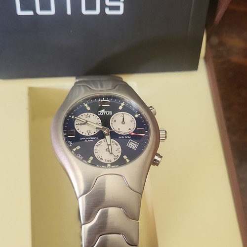 Lotus montre bracelet homme
