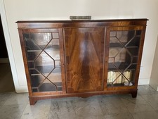 Bibliothèque Basse Ou Vitrine