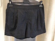 Superbe short gris Essentiel