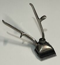 Anciennes tondeuses manuelle à cheveux Évêque Bourgoin