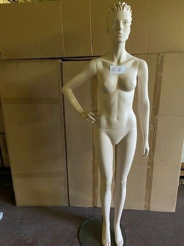 Mannequin vitrine poupée - mannequin,