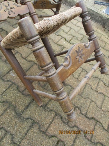 Chaise paille bois sculpte