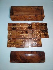 Ancienne boîte de domino en