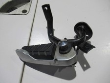 Platine repose-pied arrière droite (Sym - Gts I Evo 125 )