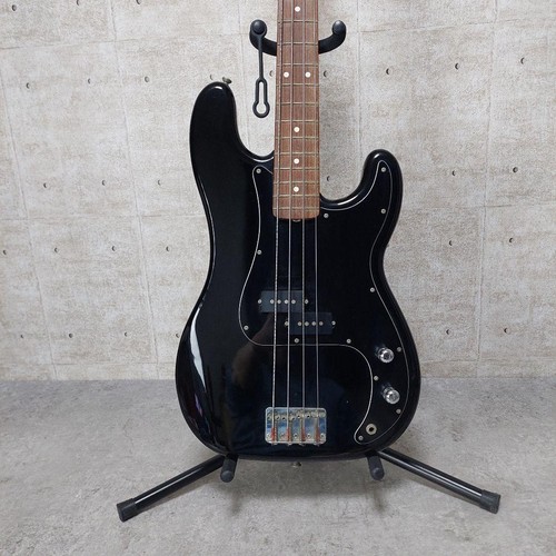 Guitare basse électrique