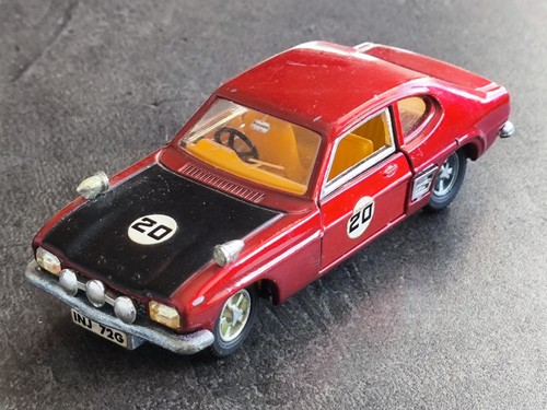 Dinky toys england ford - england, capri
