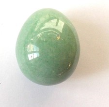 OEUF DE COLLECTION EN PIERRE