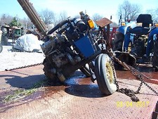 ISEKI TS2205 COMPACT TRACTOR FOR PARTS OR WILL SELL PARTS OFF IT