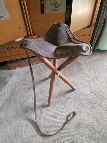 Tabouret pliable trépied base - trépied,