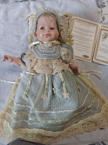 Poupee collection mundia - poupee,