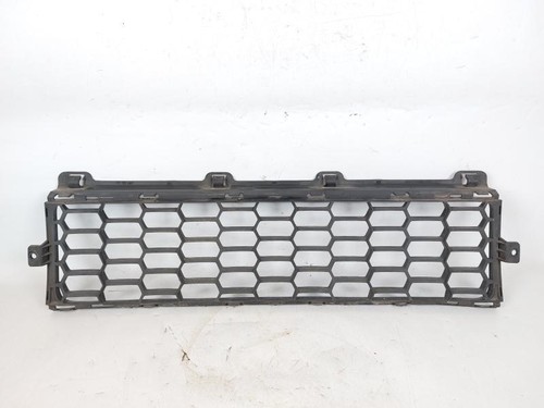 735587833 grille gauche capot