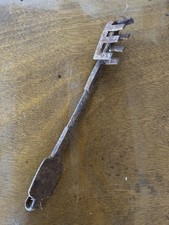 Ancienne Clé en Fer Forgé à Identifier Quelques Décors