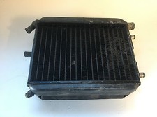 UN RADIATEUR D EAU