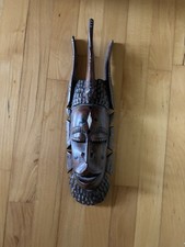 masque africain en bois massif