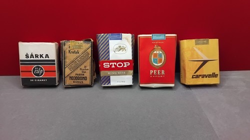 Lot paquets de cigarettes - de,